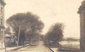 Riverside hotel library