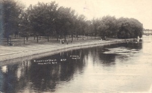 Riverside Postcard 1915